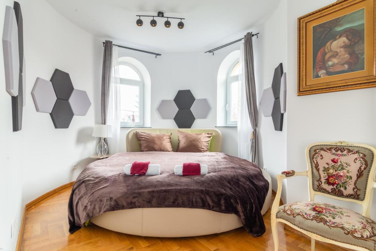 The Castle Suites & Apartment - Free Parking - (Adults Only) Cracóvia Exterior foto