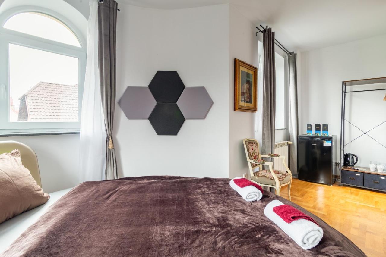 The Castle Suites & Apartment - Free Parking - (Adults Only) Cracóvia Exterior foto